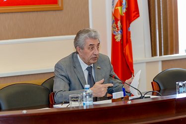 Депутаты направят более 128 млн рублей на поддержку школ и детских садов